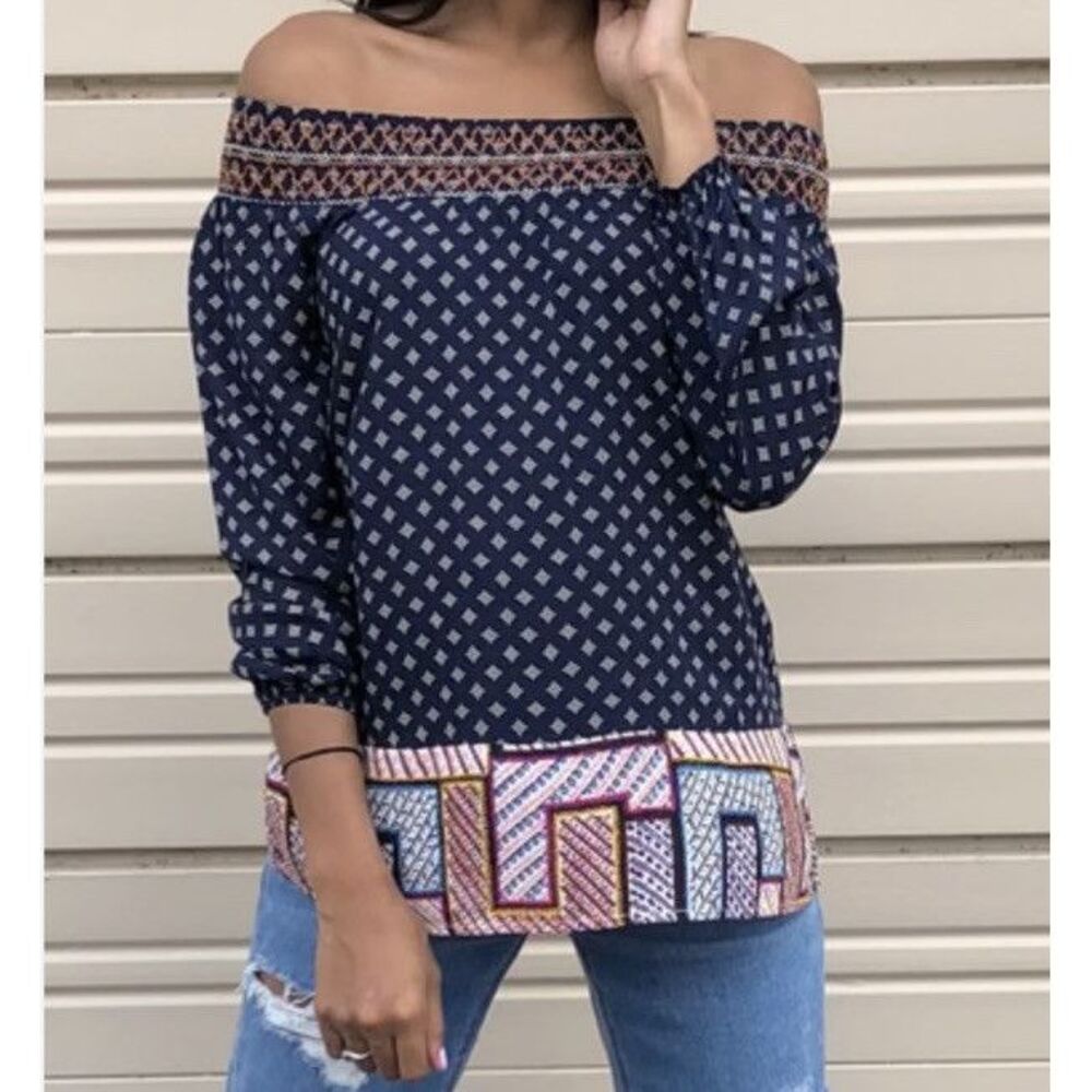 THML Off The Shoulder Blouse Flowy Navy w Colorful Print Size: Med 100% Rayon